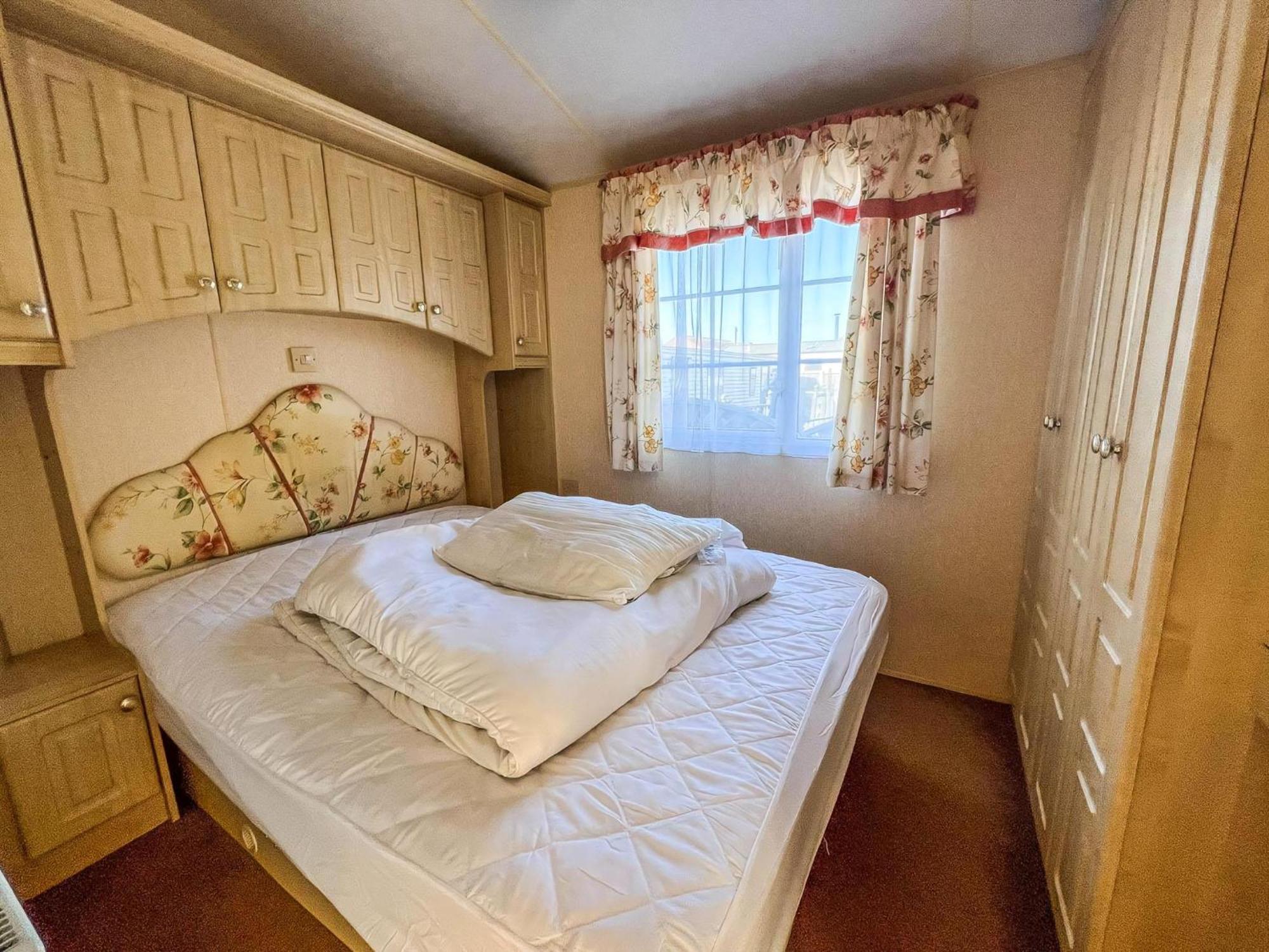 6 Berth Dog Friendly Caravan In Hunstanton, Minutes From The Beach Ref 13013L Exterior photo